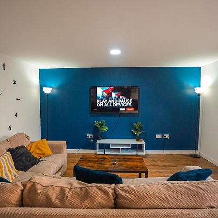 Private And Spacious 2 Bedroom House - Free Parking! Cardiff Dış mekan fotoğraf